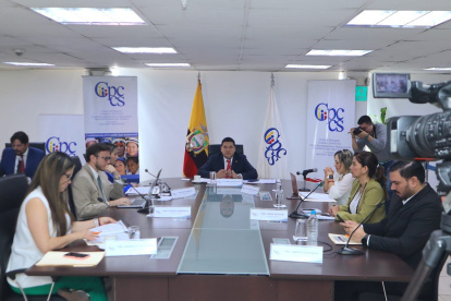 Participación. Alembert Vera  invitó a la población a intervenir.