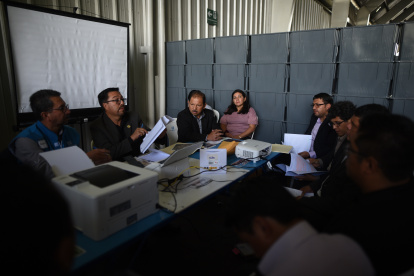 Fiscales de partidos políticos e integrantes de las Juntas Electorales Departamentales se reunieron.