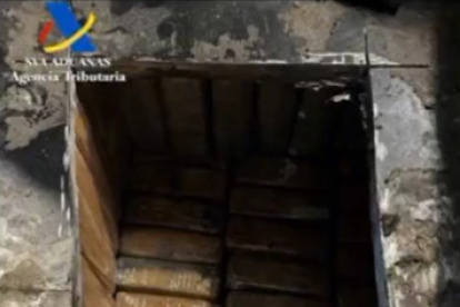 Casi 900 kilos de droga procedente de Ecuador fueron decomisados en puerto de Barcelona.