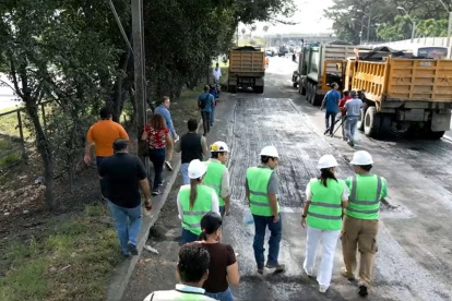 Marcela Aguiñaga denunció que no permitieran a la Prefectura continuar con las labores sobre el puente.