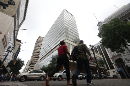 Embargo. La edificación está en la avenida 9 de Octubre, centro de Guayaquil