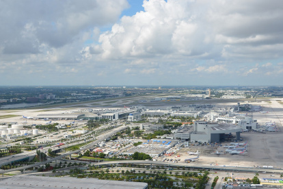 El hecho se registró en el aeropuerto de Miami.