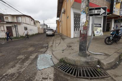 Sector. Contra este poste chocó la furgoneta en Mucho Lote 1.