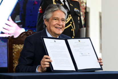 El presidente de la República, Guillermo Lasso, presentó en días pasados la propuesta legal para aliviar a deudores de créditos educativos.
