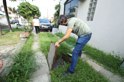 Reclamos. Los vecinos se quejan por el mal estado de algunos pozos sépticos.