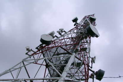 Proceso. Los contratos de alquiler para las telefónicas vencen cada 15 años. El actual fenece en este año.