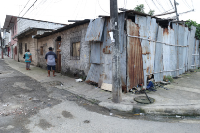 La vivienda donde se produjo la masacre es utilizada para el consumo y venta de drogas, según la Policía.