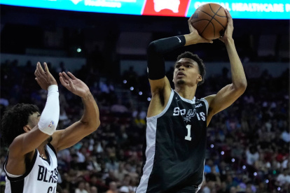 La joven promesa de la NBA sigue anotando puntos en la Summer League.