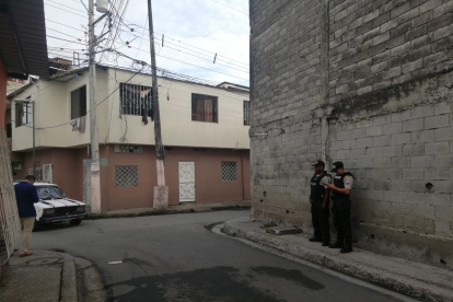 En la cooperativa Assad Bucaram, sur de Guayaquil, una niña de 3 años murió por golpes en la cabeza.