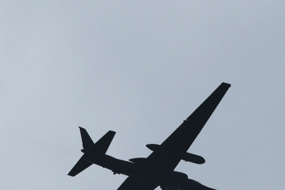 Un avión estadounidense de supervigilancia y reconocimiento tipo U-2S Dragon Lady.