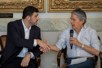 Aquiles Álvarez y Guillermo Lasso durante la reunión.