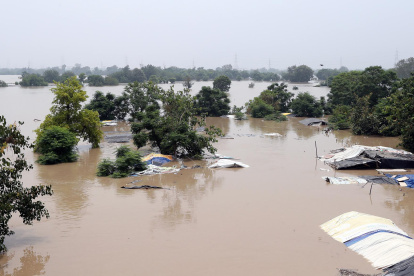 Varias zonas de Nueva Delhi están devastadas tras las inundaciones.