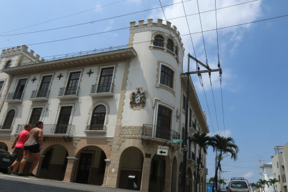 FACHADAS ANA PAREDES Y CASTILLO... FD MIGUEL CANALES...  13-07-2023