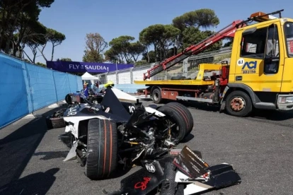 espectacular-accidente-sin-heridos-en-el-roma-eprix_862x485