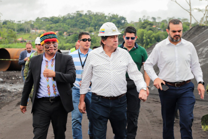 El ministro César Rohon no cuantificó los "puchitos" que restan de los fondos para la reconstrucción.
