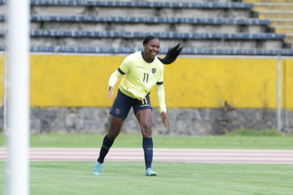 Milagro Barahona y su festejo tras marcar el gol del triunfo de la Tricolor.