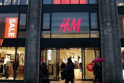 Tienda.- Uno de los locales de la cadena H&M.