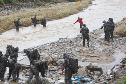 Algunos residentes en esta provincia y la aledaña ciudad de Gwangju tuvieron que ser evacuados hoy por riesgo de desprendimientos.