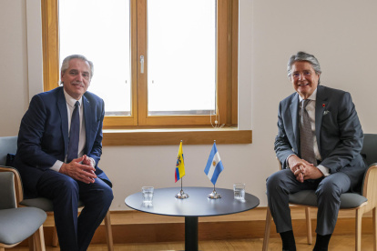 El presidente argentino, Alberto Fernández, y su par ecuatoriano, Guillermo Lasso.