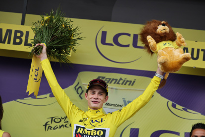 Vingegaard coronado como el líder de la crono de la etapa 16 del Tour.