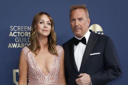Christine-Baumgartner y Kevin-Costner y