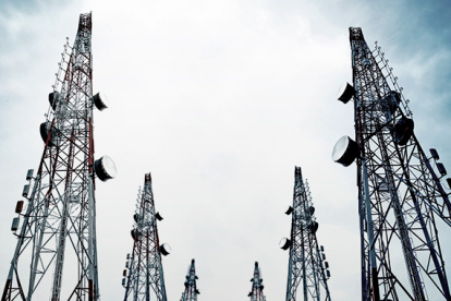 Las telefónicas tienen dos contratos por fenecer.