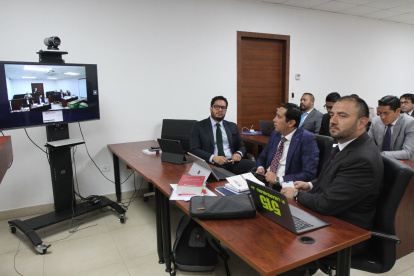 Caso. Defensores de los procesados por peculado durante el séptimo día de audiencia en el Complejo Judicial.