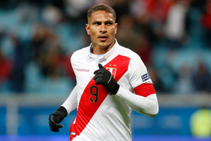 El ariete peruano Paolo Guerrero llega a Liga de Quito con la mira en recuperar la racha goleadora