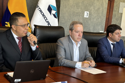 Las autoridades de Petroecuador en rueda de prensa este 20 de julio de 2023.