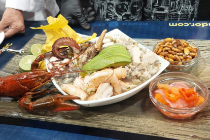 Inauguración de la Feria Raíces en el Centro de Convenciones de Guayaquil