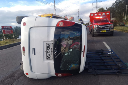 Congestión. Por ser domingo el tráfico no fue muy pesado tras el choque.