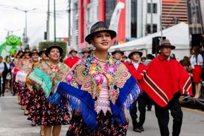 Pelileo. El desfile folclórico fue uno de los atractivos el sábado.