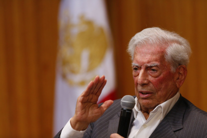 Lanzamiento. El conocido escritor hispanoperuano, Mario Vargas Llosa.