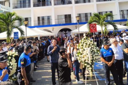 Exteriores del Municipio de Manta