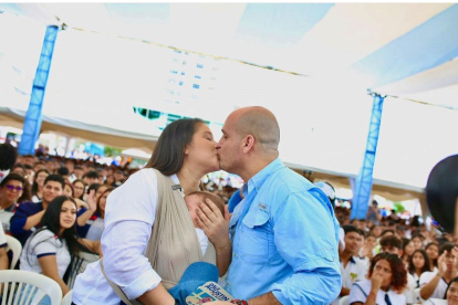 Rosita dijo que le "arrancaron el corazón", tras el asesinato de su esposo.