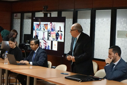 Defensores. Abogados de los procesados durante una de las audiencias realizadas en el caso de cohecho que involucró a 40 investigados.