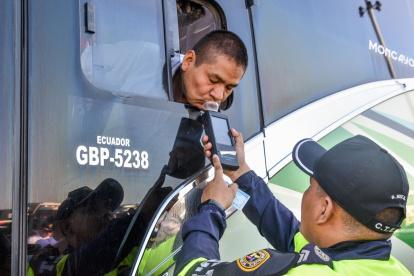 Control. Se realizaron pruebas aleatorias con los alcohosensores en las terminales terrestres.