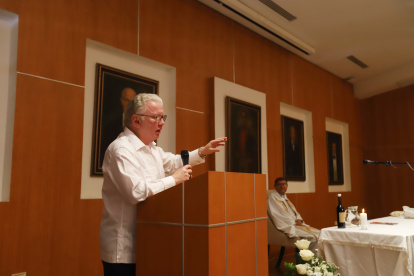 El doctor Galo Martínez Leisker, director de los diarios EXPRESO y EXTRA, se dirigió a los colaboradores y editorialistas para agradecer el esfuerzo de cinco décadas de trabajo.