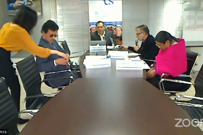 En sesión extraordinaria, los comisionados resolvieron las solicitudes de impugnación.