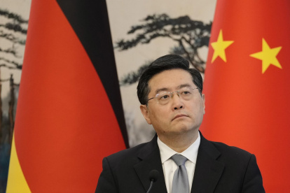 El Gobierno chino eliminó toda referencia incluso digital del excanciller Qin Gang, destituido tras desaparecer de la vida pública hace un mes