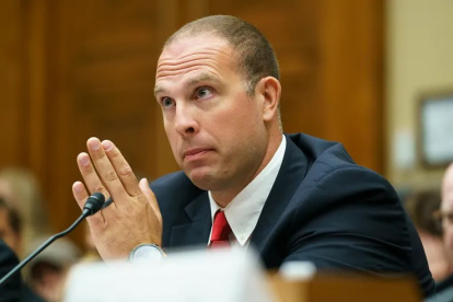 David Grusch, exfuncionario de inteligencia testifica durante una audiencia del Subcomité de Seguridad Nacional, Fronteras y Asuntos Exteriores de la Cámara de Representantes para discutir fenómenos anómalos no identificados el miércoles 26 de julio de 2023.