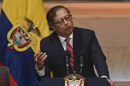 El presidente de Colombia, Gustavo Petro, rechazó la muerte de una menor durante un enfrentamiento armado entre guerrilleros y militares.
