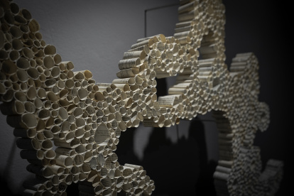 Arte. La exposición recoge instalaciones  y piezas intervenidas.