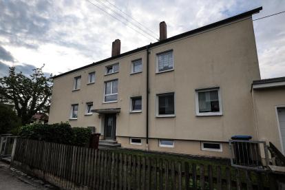 Vista exterior de un edificio residencial en el que dispararon a varias personas, en Langweid, Alemania, el 29 de julio de 2023.