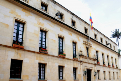 La Cancillería de Colombia asegura que el incidente fue superado, aunque dará seguimiento al caso.