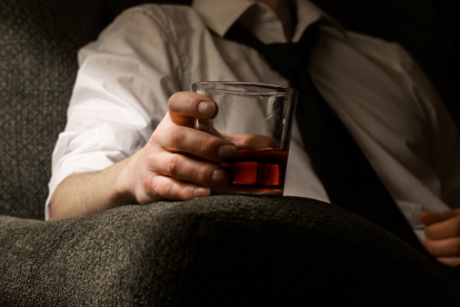 El alcohol no es el único causante del aumento de la presión arterial. Sin embargo, "nuestros resultados confirman que contribuye de forma significativa.