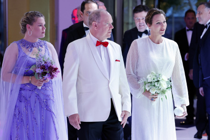 Alberto con su esposa y Camille Gottlieb.