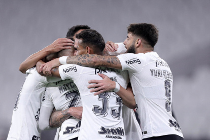 En su último duelo, Corinthians venció 3-1 al Vasco da Gama.