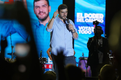 El entonces candidato Aquiles Álvarez.