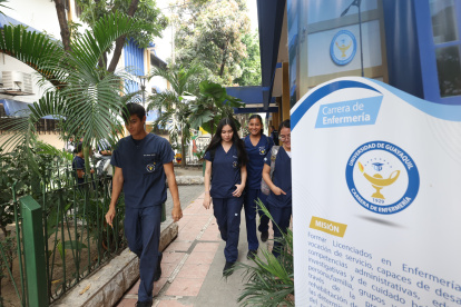 Los estudiantes se benefician con la acreditación de la carrera de Enfermería.